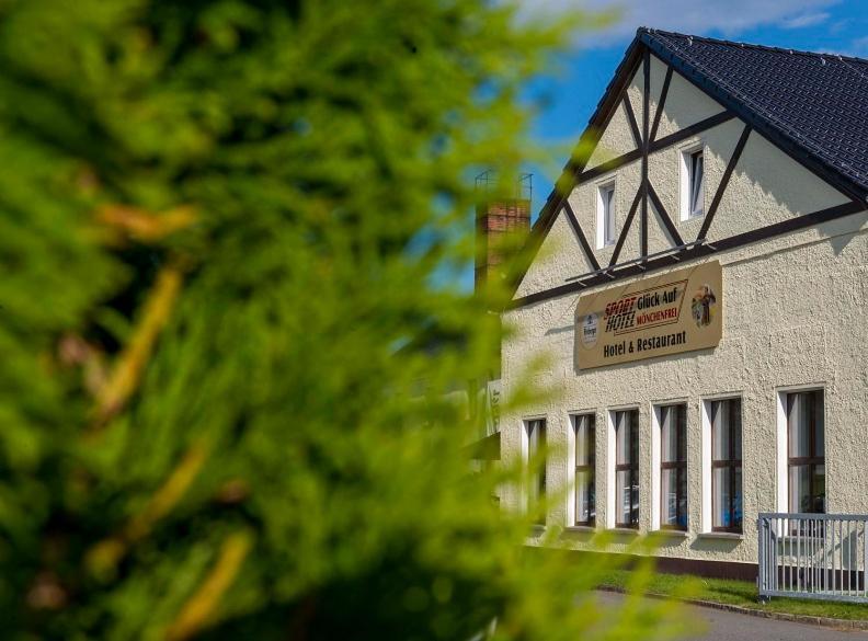 Sporthotel Glueck Auf Moenchenfrei Brand-Erbisdorf Buitenkant foto