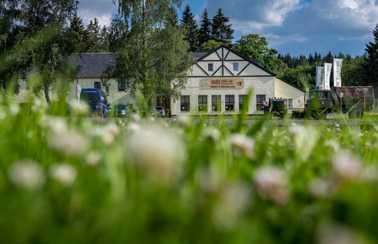 Sporthotel Glueck Auf Moenchenfrei Brand-Erbisdorf Buitenkant foto